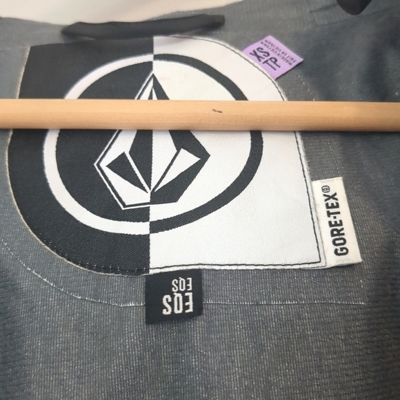 NWOT Volcom Ski Snowboard Jacket Women's XS Recco Gortex Rare - Picture 8 of 13